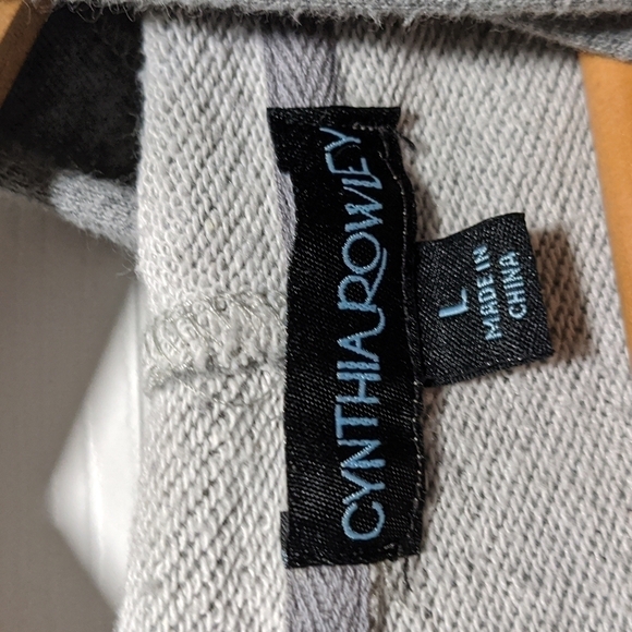 CYNTHIA Rowley Hoodie - Picture 3 of 4
